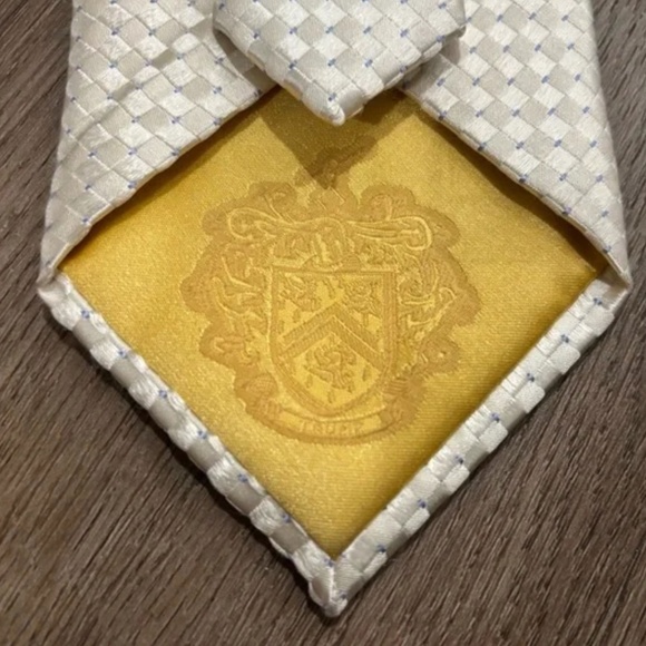 Donald J. Trump Signature Collection Handmade Ivory Silk Checkered Neck Tie - Picture 5 of 6